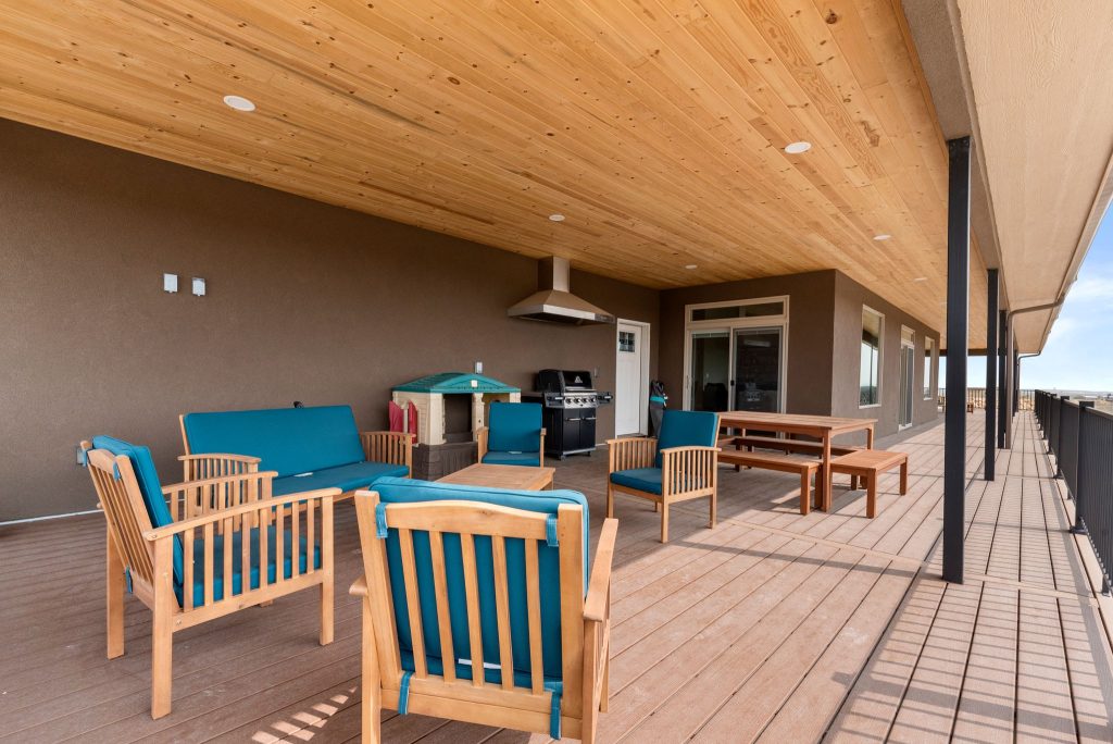Outdoor Living - Custom Deck